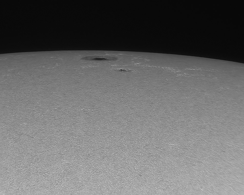 Sunspot AR2670 (was AR2665) on the limb