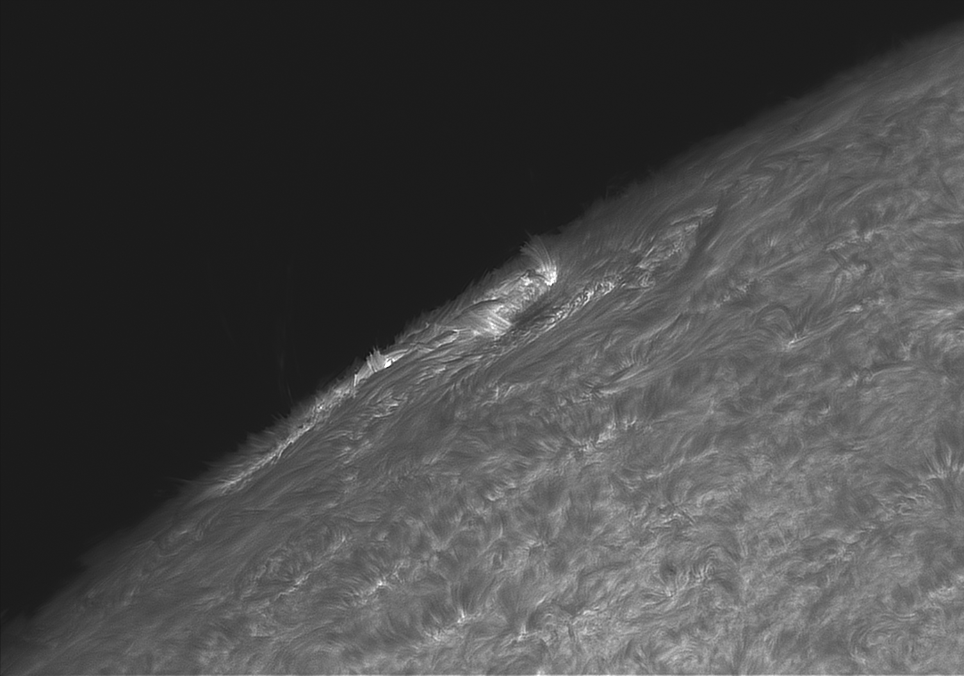 AR12672 Aug 20 2017 UT 07h 46m C11 ARIES 295mm DERF QUARK Chr 0,2A -4clc.png