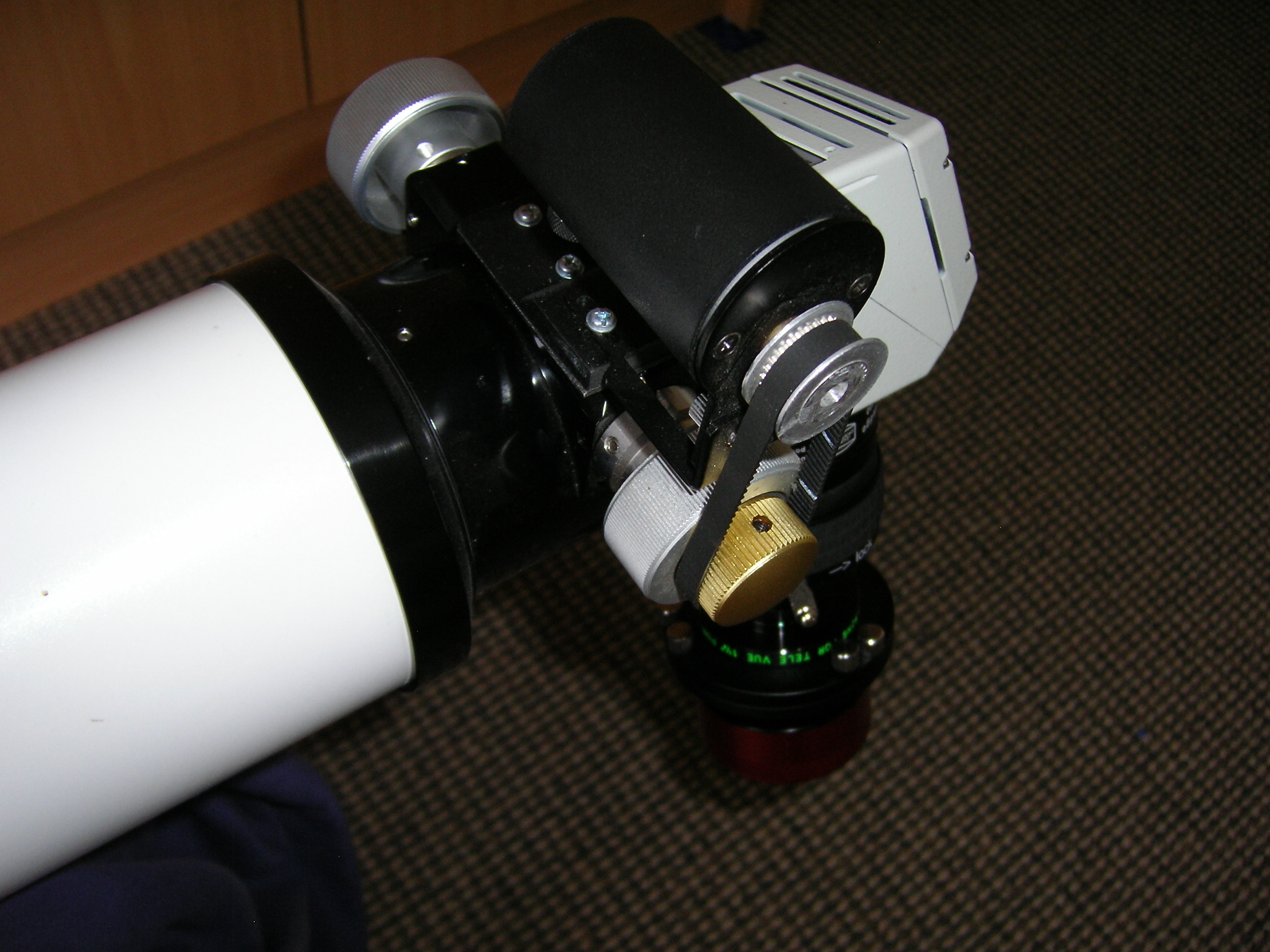 TS102_focus_motor.JPG