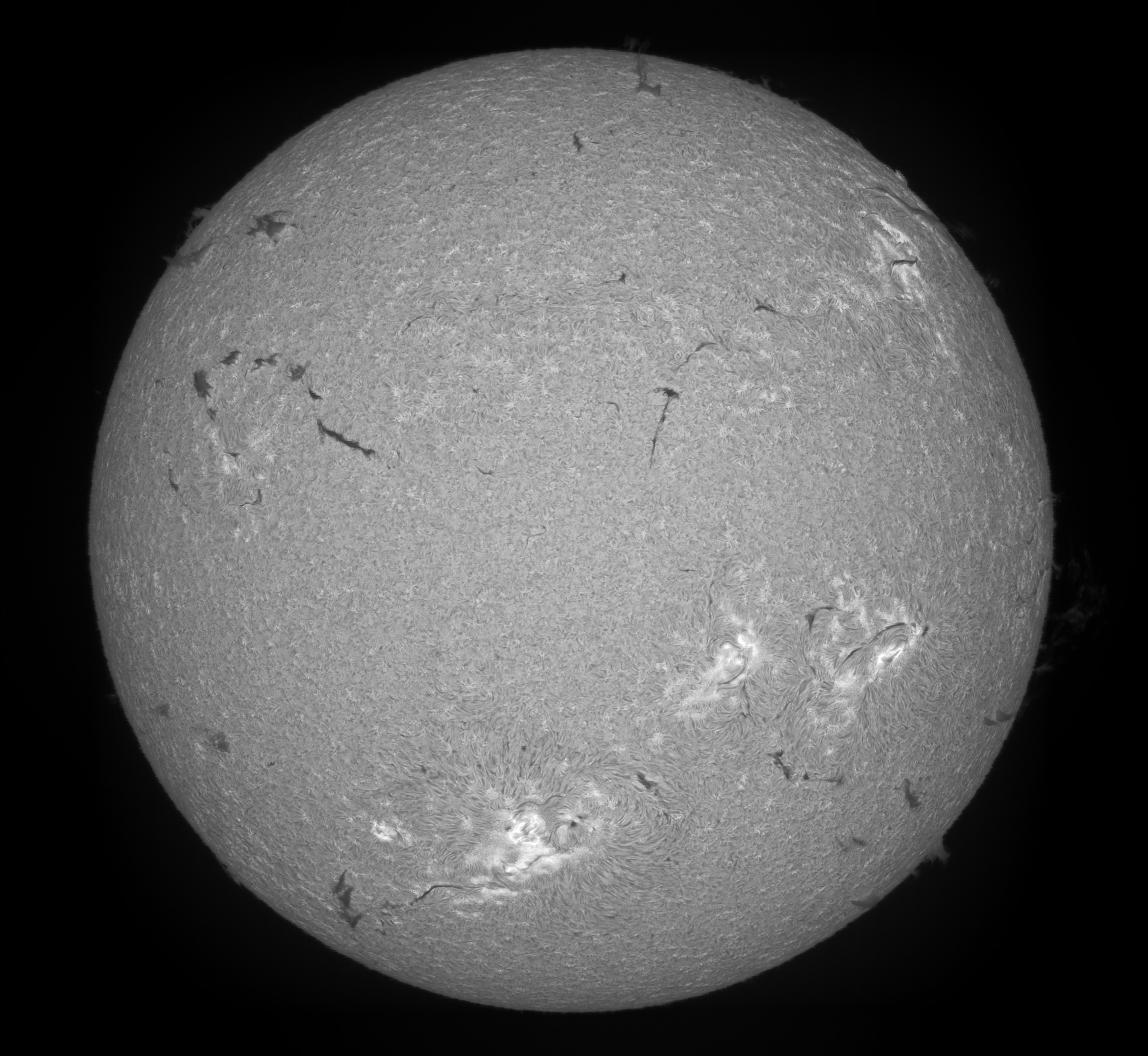 H-alpha SHG, 720mm focal length, 106mm aperture, 9 micron chrome on quartz slit, ZWO 183MM camera, 14x sidereal rate scan. 290 fps, 2.2ms exposure, gain zero. 17 Sept, 10:21 UTC to 10:27 UTC.